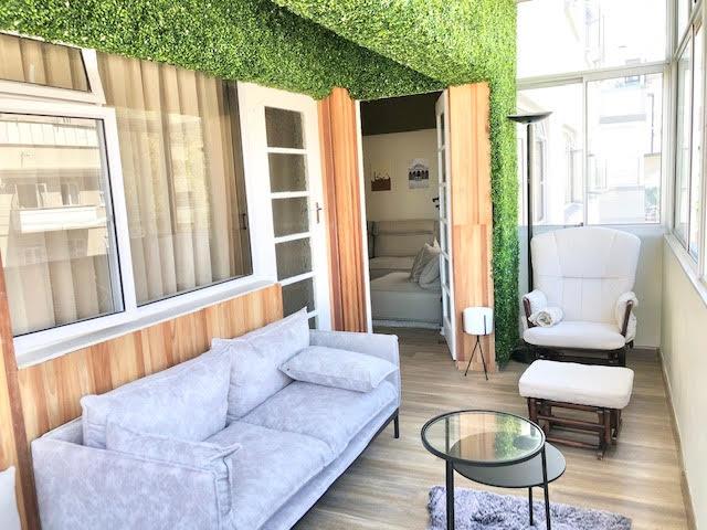 3 Bedroom Property for Sale in Sea Point Western Cape